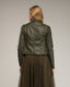 Chaqueta estilo perfecta metalizada con detalles de punto en el cuello, costado y manga. Cierre de cremallera. - Tantra Spain