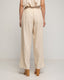 Pantalon recto con bolsillos laterales y cintura fruncida. - Tantra Spain