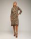 Vestido oversize de estampado animal print, manga larga y bolsillos. - Tantra Spain