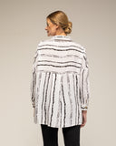 tantra mujer, Long sleeve shirt with broken stripe print and pockets.