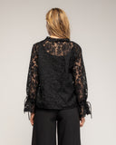 Camisa de encaje con cuelo mao y detalles ajustatables en las mangas - Tantra Spain