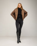 Chaqueta corta oversize, reversible,  impermeable y con capucha desmontable