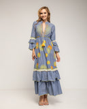 Vestido maxi denim con bordados fluor, lentejuelas, ajustable a la cintura y volantes abajo, manga larga con volantes - Tantra Spain