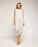 Vestido maxi con capas y bordado, cuello halter y bolsillos