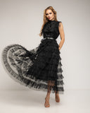 Vestido maxi de con falda de volantes y encaje y cuerpo con pedreria, incluye cinturón - Tantra Spain 