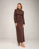 Vestido largo de punto fino con cashmere cuello barco, pliegues a los lados y en las mangas