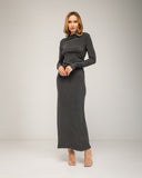 Vestido largo de punto fino con cashmere cuello barco, pliegues a los lados y en las mangas