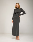 Long fine-knit cashmere dress with a boat neck, pleats at the sides and in the sleeves