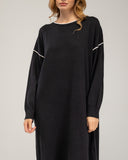 Vestido de punto fino oversize con ribete bicolor en manga, costado y cuello