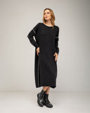 Vestido de punto fino oversize con ribete bicolor en manga, costado y cuello