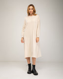Vestido de punto fino oversize con ribete bicolor en manga, costado y cuello