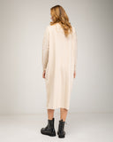 Vestido de punto fino oversize con ribete bicolor en manga, costado y cuello
