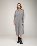Vestido de punto fino oversize con ribete bicolor en manga, costado y cuello