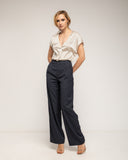 Pantalón de traje de corte recto con raya diplomatica y bolsillos laterales - Tantra Spain