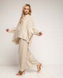 Set de pantalón con cintura elástica y camisa de manga murciélago, estilo oversize con botones dorados - Tantra Spain