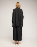 Set de pantalón con cintura elástica y camisa de manga murciélago, estilo oversize con botones dorados - Tantra Spain