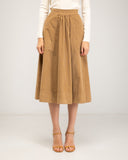 Falda midi de micropana con bolsillos frontales, y elasticos atrás