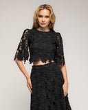 Top Cropped de guipur con mangas farol - Tantra Spain