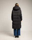 Abrigo acolchado con capucha no desmontable. Black. - Tantra Spain