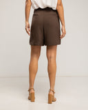 Bermudas con pinzas, bolsillos y cinturón (BROWN) - Tantra Spain