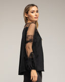 Blusa de gasa con mangas y hombros de tul y detalles de encaje. (BLACK) - Tantra Spain