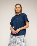 Camisa de manga corta cuello fruncido, volantes y textura (Navy) - Tantra Spain