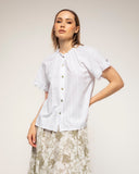 Camisa de manga corta cuello fruncido, volantes y textura (White) - Tantra Spain