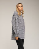 Camisa oversize de vichy con capucha y bolsillo. - Tantra Spain