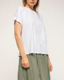 camiseta con detalle bordado en los hombros (White) - Tantra Spain