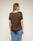 camiseta de manga corta seda cuello pico (Brown) - Tantra Spain
