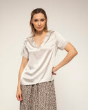 camiseta de manga corta seda cuello pico (Ecru) - Tantra Spain