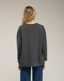 Camiseta oversize con cortes transversales y verticales. - Tantra Spain