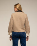 Chaqueta con detalle de bolsillos frontales, botones dorados y cuello mao y detalle en la manga con vuelta - Tantra Spain