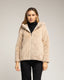 Chaqueta de pelo sintetico con capucha. Beige. - Tantra Spain