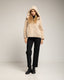 Chaqueta de pelo sintetico con capucha. Beige. - Tantra Spain