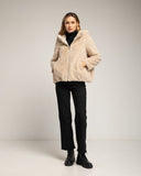 Chaqueta de pelo sintetico con capucha. Beige. - Tantra Spain