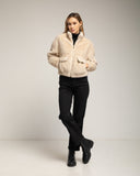 Chaqueta de pelo sintetico con cintura ajustable. Ecru. - Tantra Spain