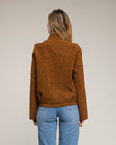 Chaqueta tipo ante con cierre clip bolsillos frontales con tapa y frunce en la cintura - Tantra Spain