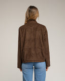 Chaqueta tipo ante con cierre clip bolsillos frontales con tapa y frunce en la cintura - Tantra Spain