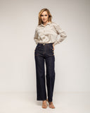 Jeans rectos de tiro alto con bolsillos frontales y detalle de botones dorados - Tantra Spain