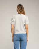 Jersey de manga corta con flores bordadas y frunce en el hombro (GRIS) - Tantra Spain