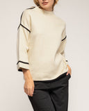 Jersey de punto fino con detalle de pespunte en negro en los laterales mangas y bajo - Tantra Spain