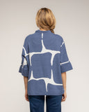 Jersey de punto fino estampado geometrico con manga francesa y detalle de boton - Tantra Spain
