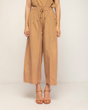 pantalon recto con bolsillos y cintura elastica (Camel) - Tantra Spain