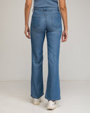 Pantalones rectos de tencel con bolsillos. - Tantra Spain
