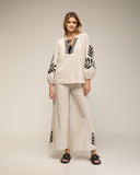 Set de pantalon y top con bordados en las mangas, cuello y en el bajo del pantalon - Tantra Spain