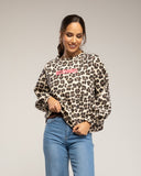 Sudadera de animal print con texto iconic en fluor (MARRON) - Tantra Spain