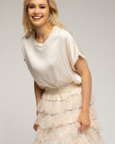 Top de raso oversize con bajo y cuello de punto. - Tantra Spain