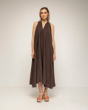 vestido amplio midi con cuello halter (Brown) - Tantra Spain