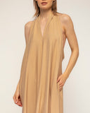 vestido amplio midi con cuello halter (Camel) - Tantra Spain